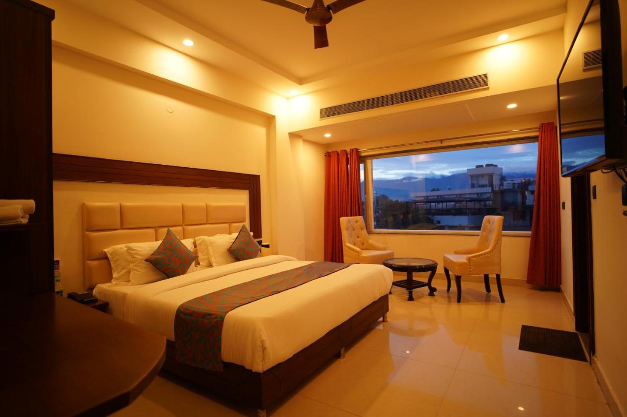 Hotel Doon'S Pride Dehradun Esterno foto